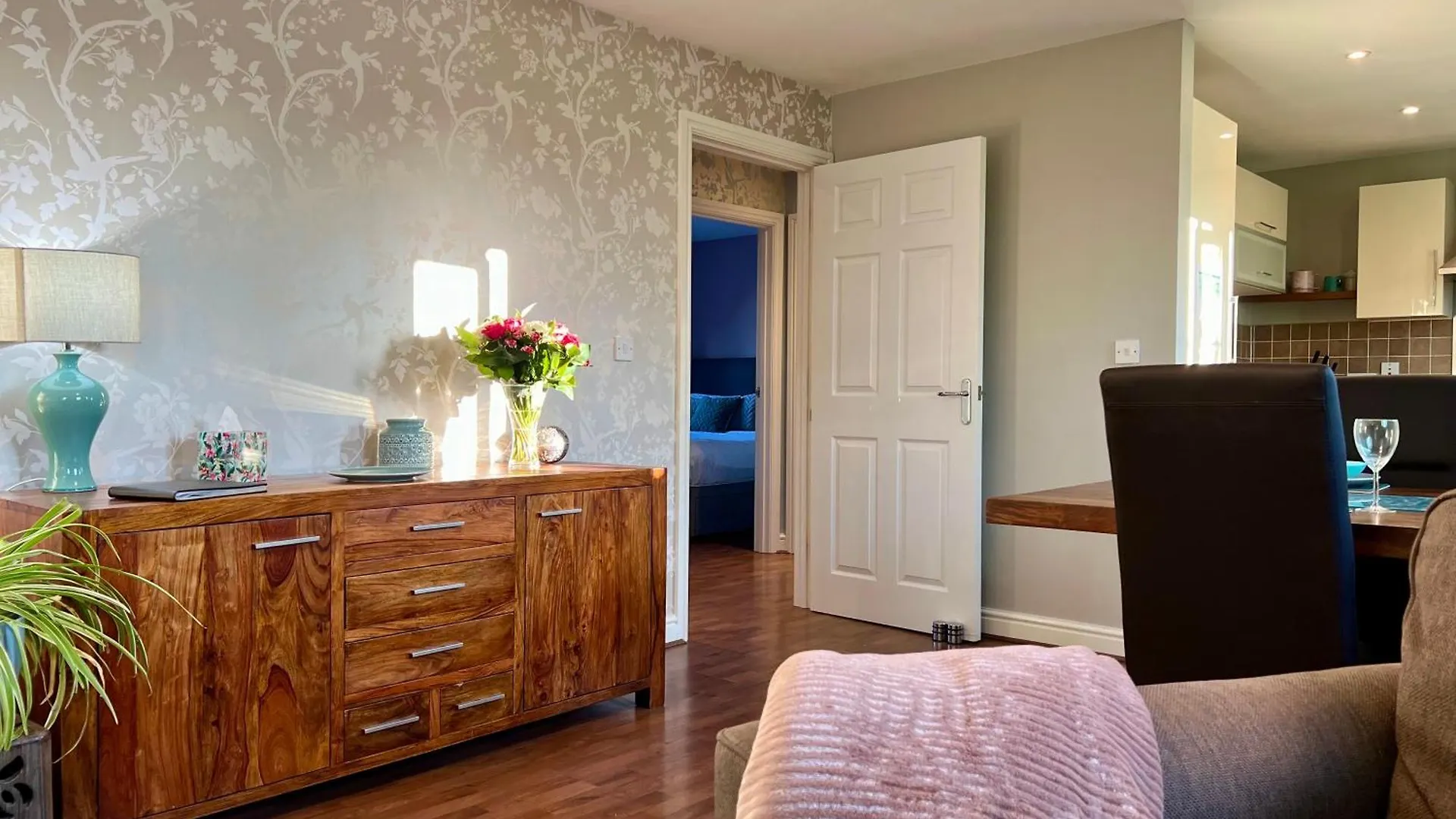 The Orchid-Central Beeston-Private Apartment-Smarttv-Free Wi-Fi-Tram-Parking Nottingham Storbritannien