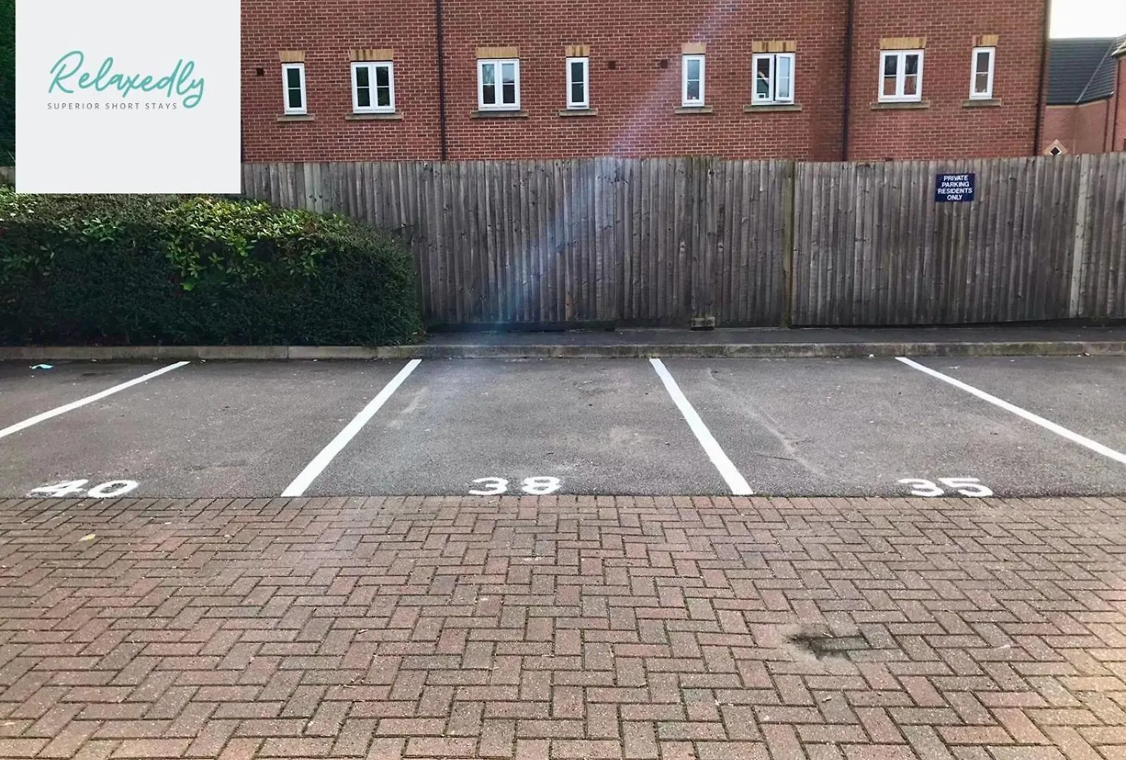 The Orchid-Central Beeston-Private Apartment-Smarttv-Free Wi-Fi-Tram-Parking Nottingham Apartment